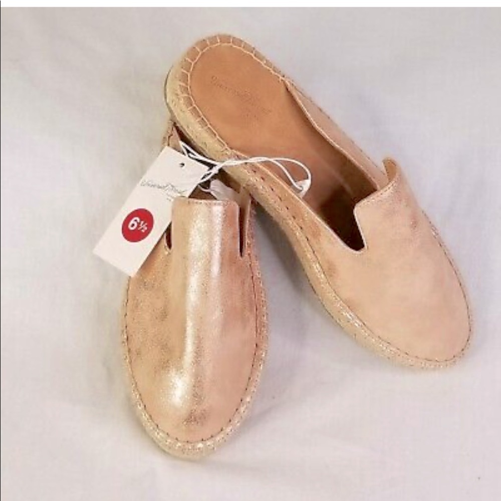 Universal Threads Clara Rose Gold Slip On Flat Womens Size 7 Espadrille
